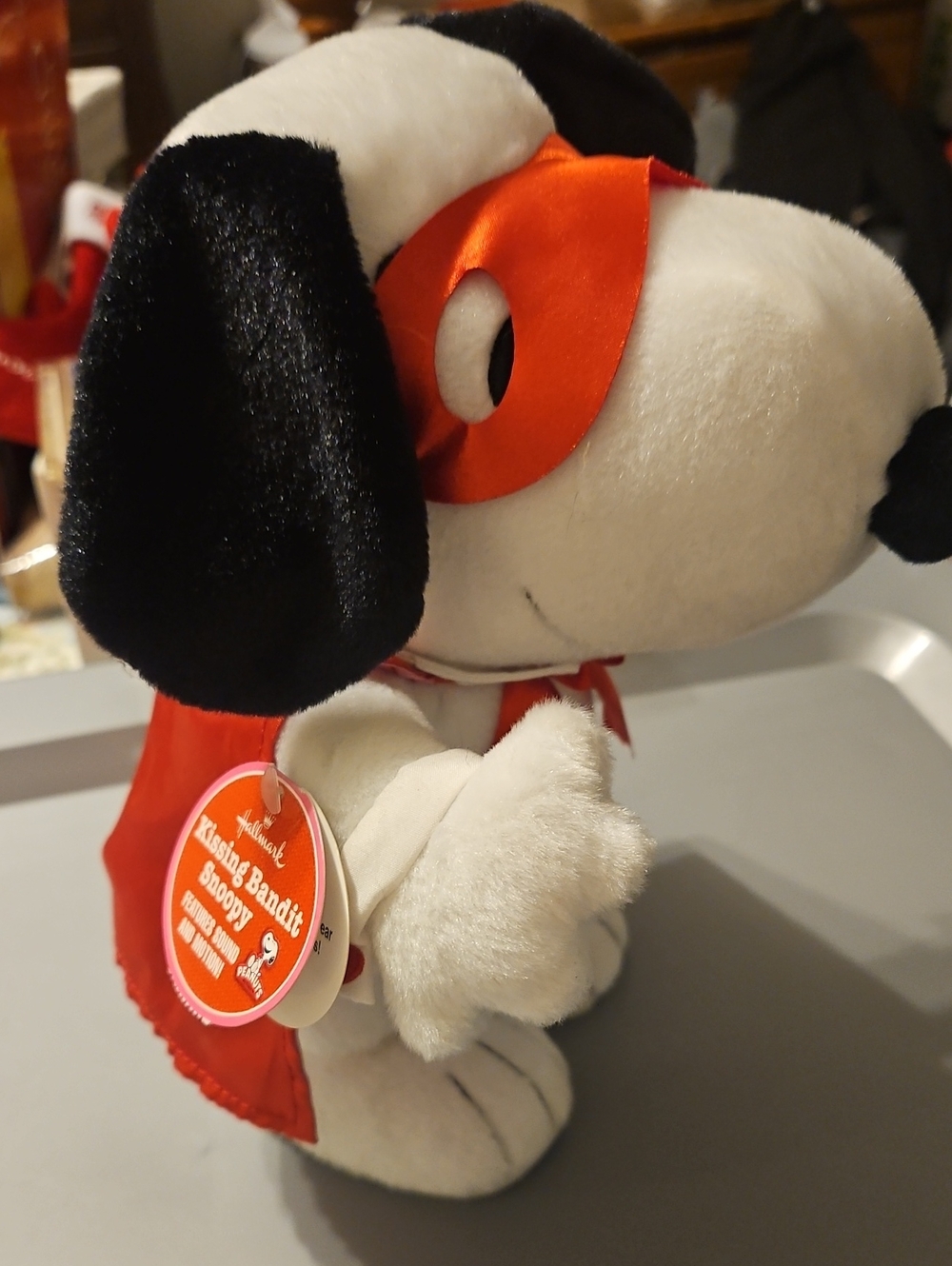 Hallmark Snoopy Plush Kissing Bandit Snoopy.  Does Not Have Batteries.